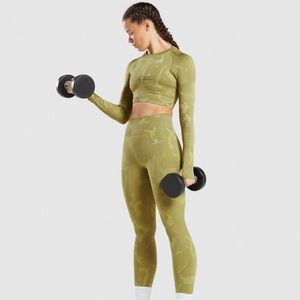 Adapt Camo Seamless Leggings. Griffin Green. Size Small. New.